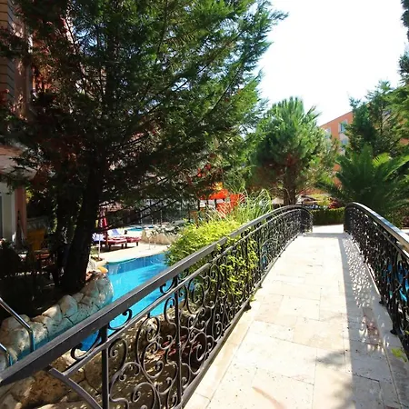Menada Romance Marine Apartman