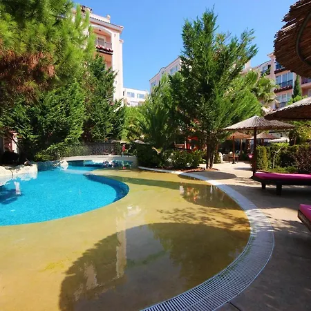 Menada Romance Marine 公寓