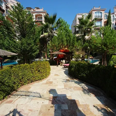 Menada Romance Marine Apartman