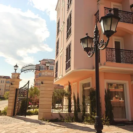 Menada Romance Marine 阳光海滩