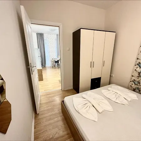 Apartman Menada Romance Marine Napospart