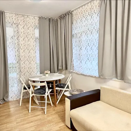 Menada Romance Marine Apartman