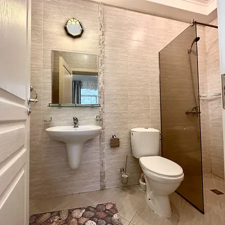 Menada Romance Marine *