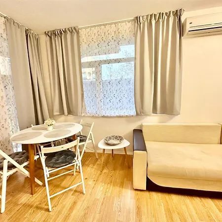 Menada Romance Marine Apartment Slantschew brjag