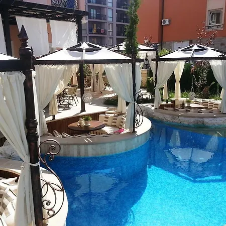 Menada Romance Marine Apartman *
