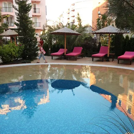 Menada Romance Marine Apartman Napospart