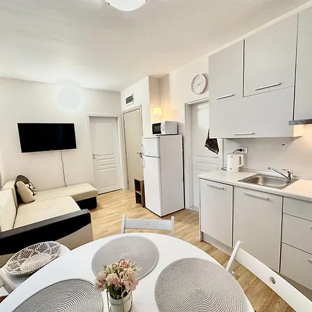 Menada Romance Marine Apartmán *